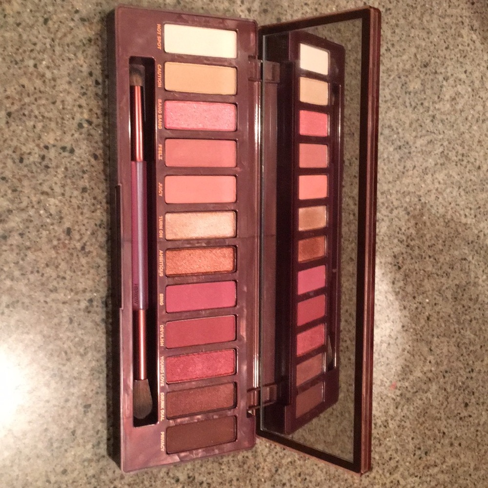 Urban Decay Cherry Naked Palette